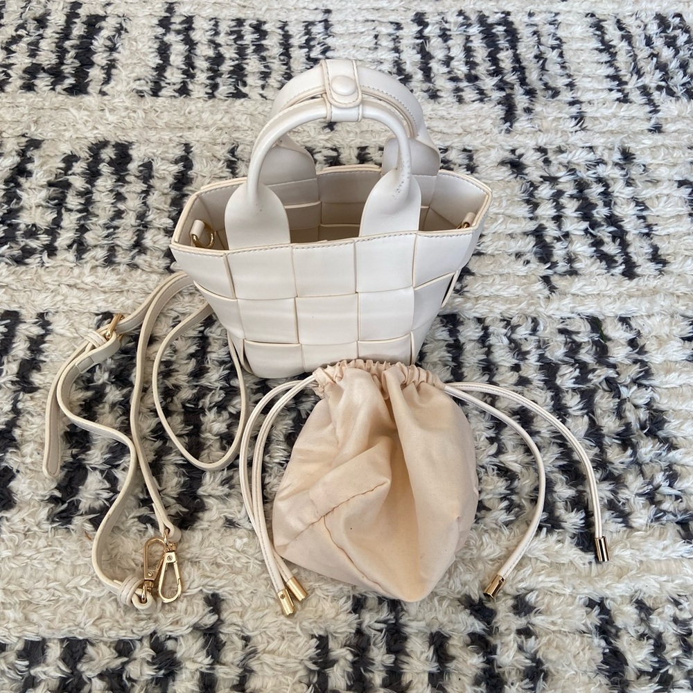 Woven Faux Leather Bag with Removable Strap and Pouch - Picture 9 of 10